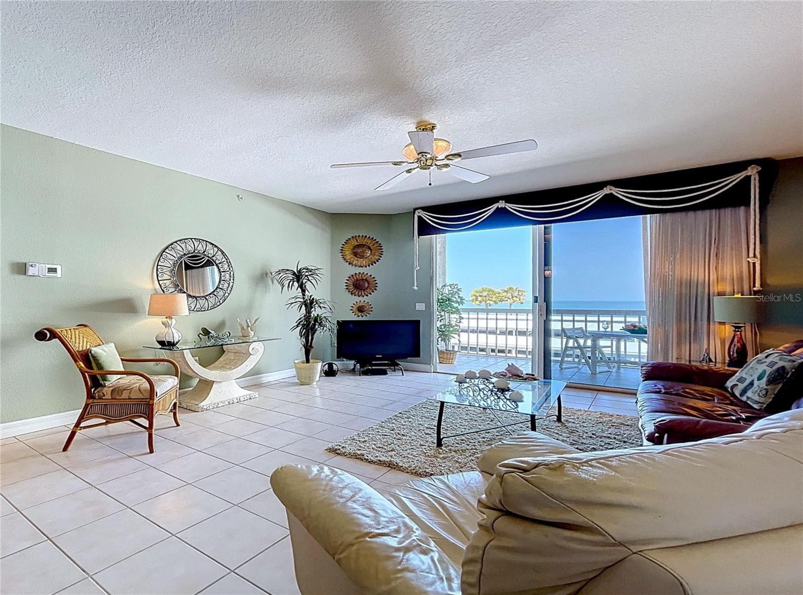 Condominium at 7 ISLAND PARK PL #204, DUNEDIN, photo 6 of 85