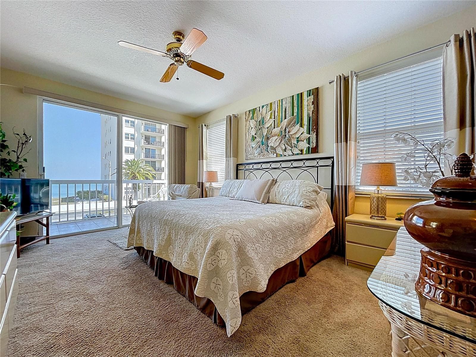 Condominium at 7 ISLAND PARK PL #204, DUNEDIN, photo 16 of 85