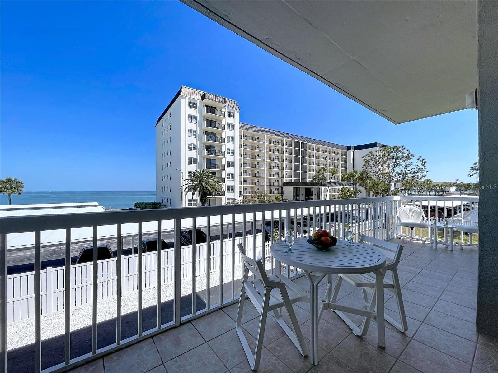 Condominium at 7 ISLAND PARK PL #204, DUNEDIN, photo 27 of 85