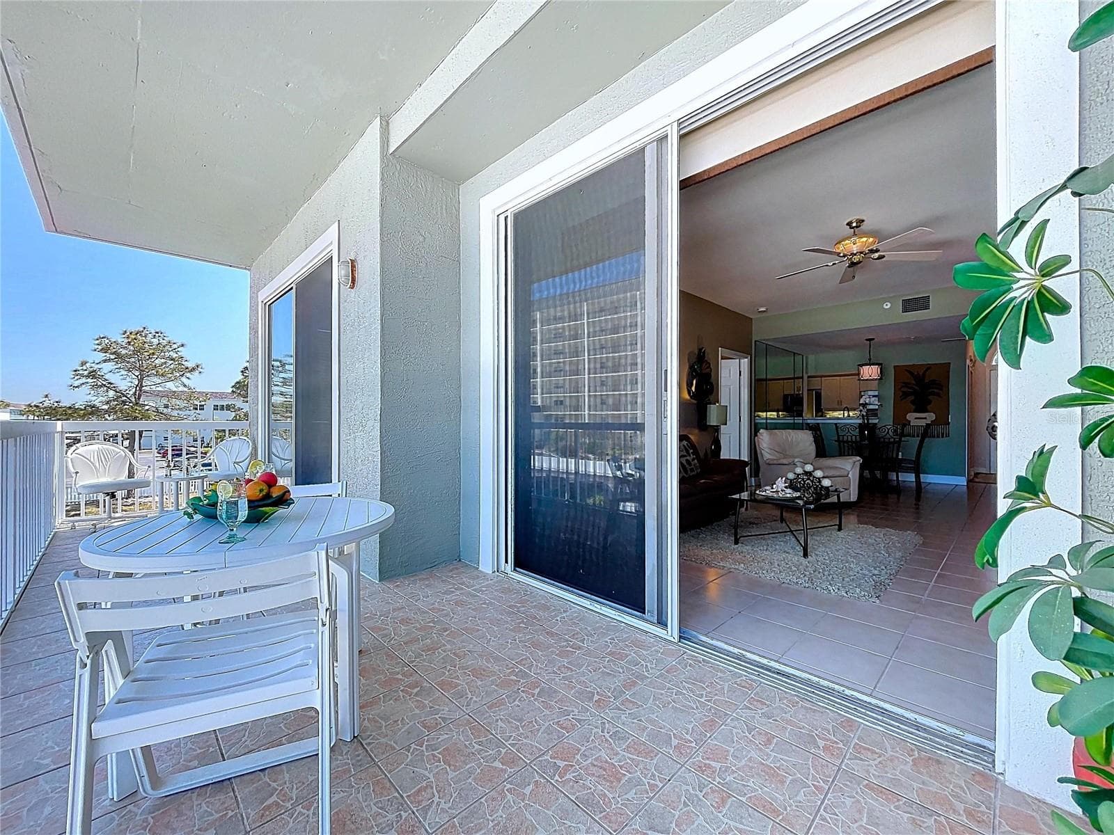 Condominium at 7 ISLAND PARK PL #204, DUNEDIN, photo 29 of 85