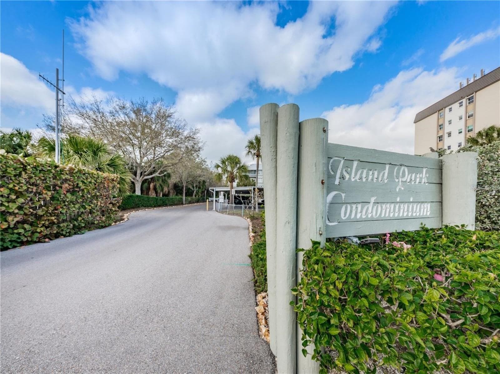 Condominium at 7 ISLAND PARK PL #204, DUNEDIN, photo 56 of 85