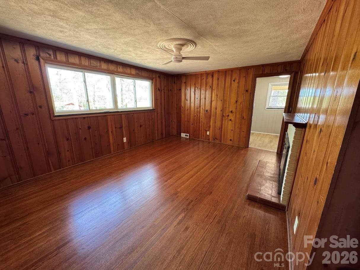 Single Family Residence at 4424 Back Creek Church Road, Charlotte, photo 4 of 17
