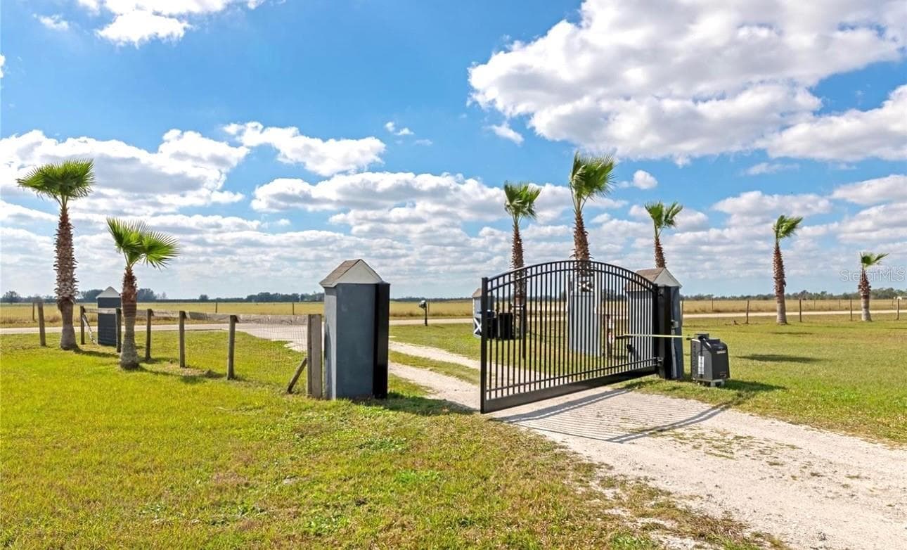 Front View - 35495 SINGLETARY RD, MYAKKA CITY