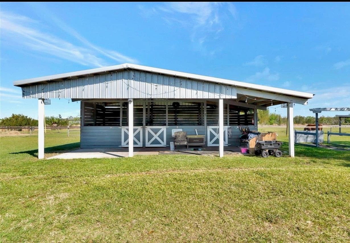 stable Stalls - 35495 SINGLETARY RD, MYAKKA CITY