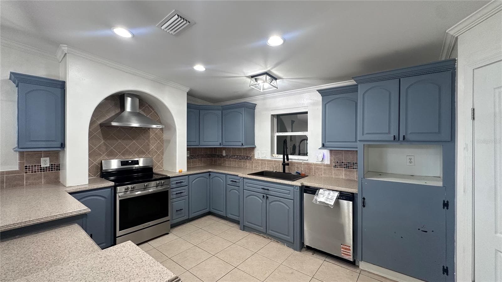 Kitchen - 35495 SINGLETARY RD, MYAKKA CITY