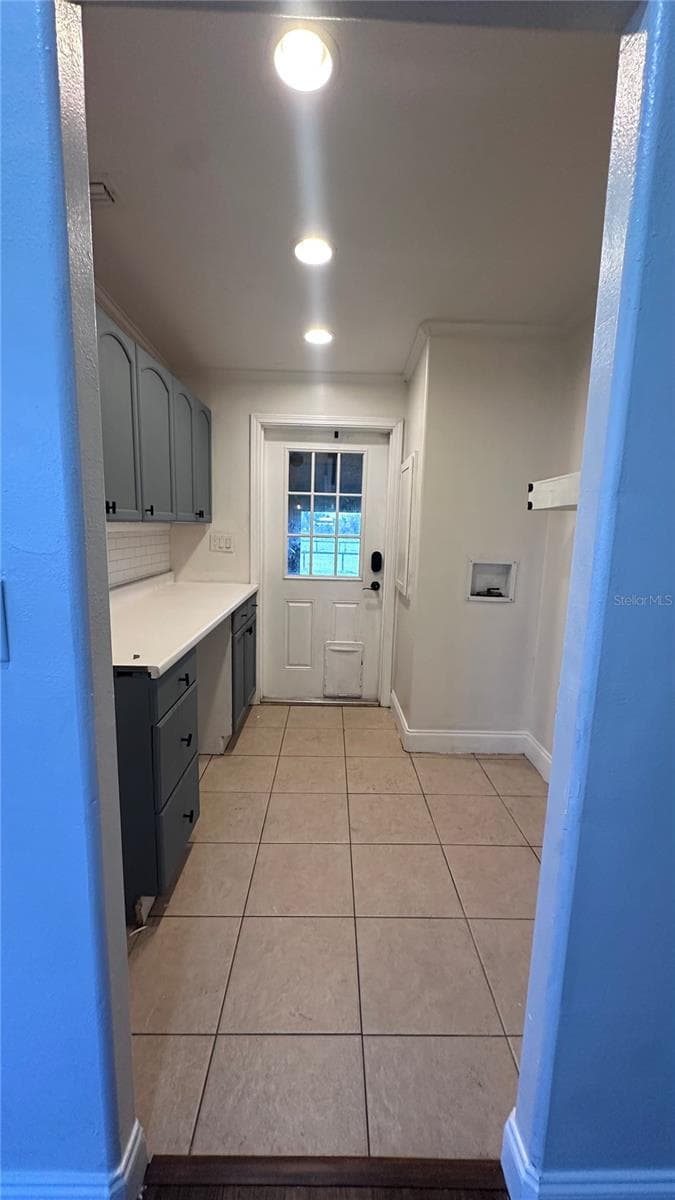 Laundry - 35495 SINGLETARY RD, MYAKKA CITY