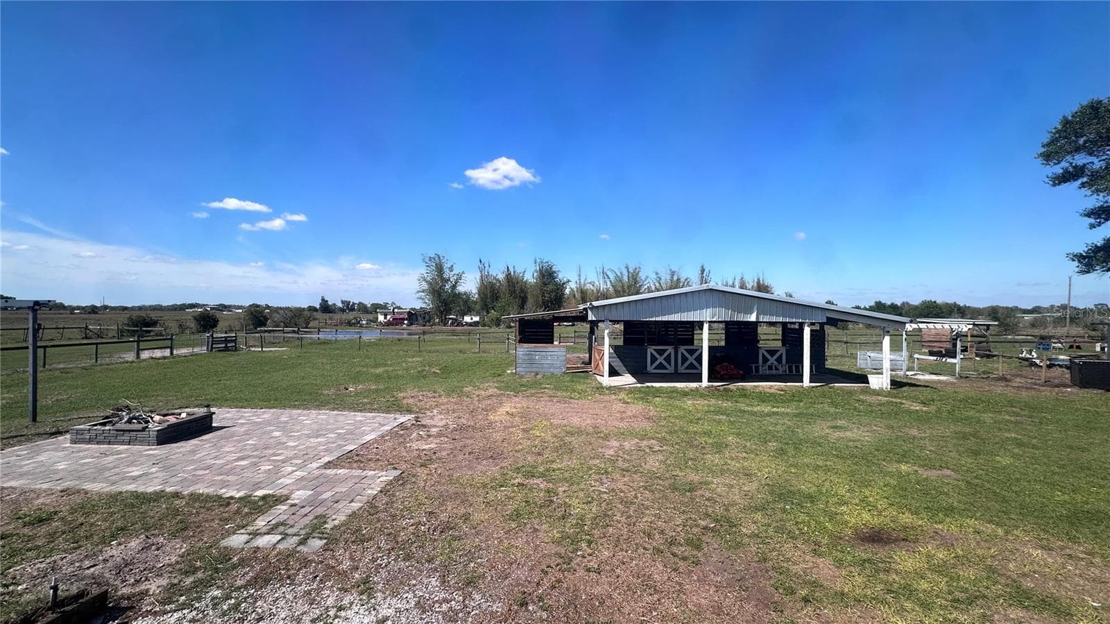 Stable - 35495 SINGLETARY RD, MYAKKA CITY