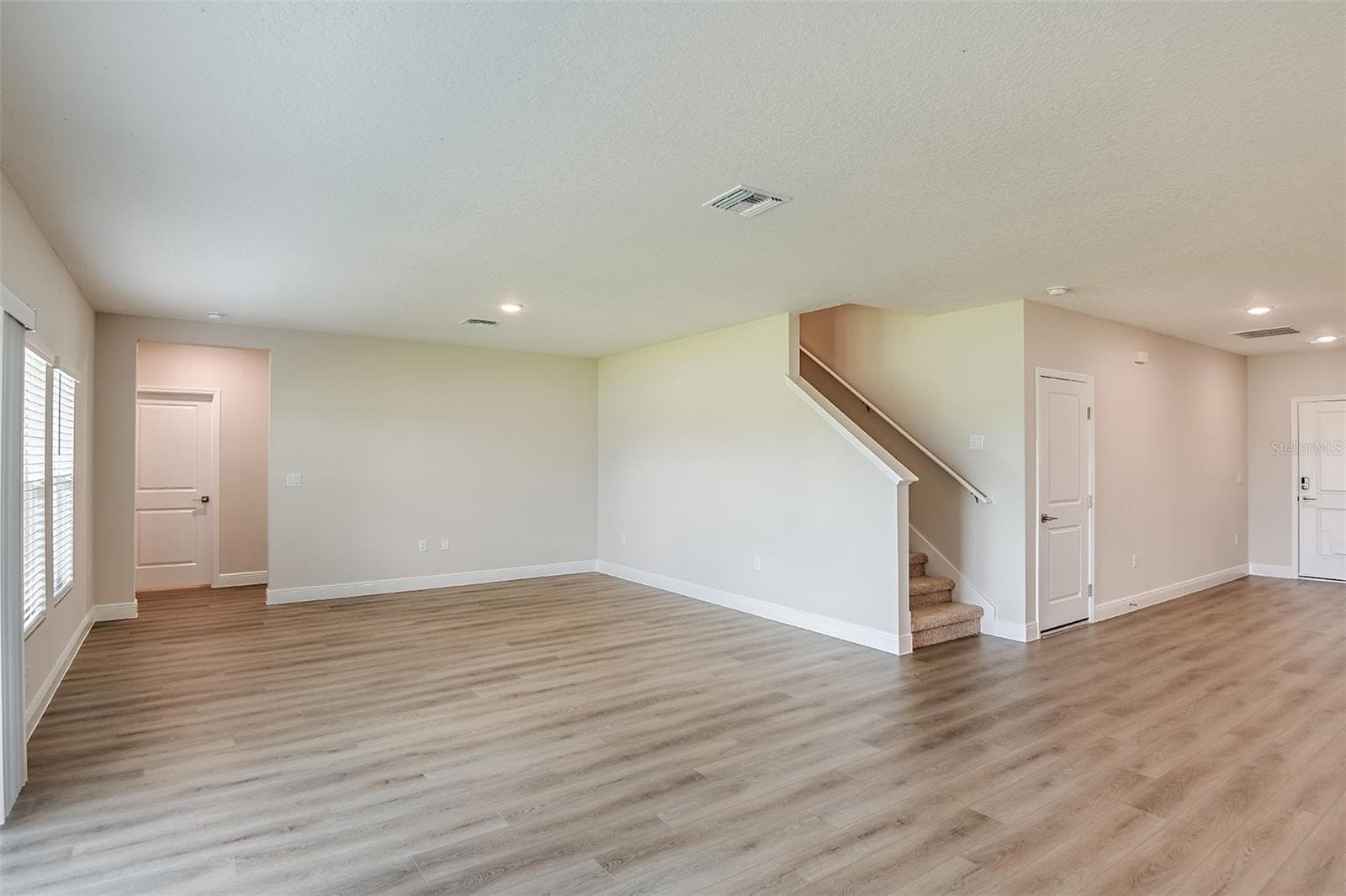 Single Family Residence at 31717 BIENVILLE LN, WESLEY CHAPEL, photo 10 of 31