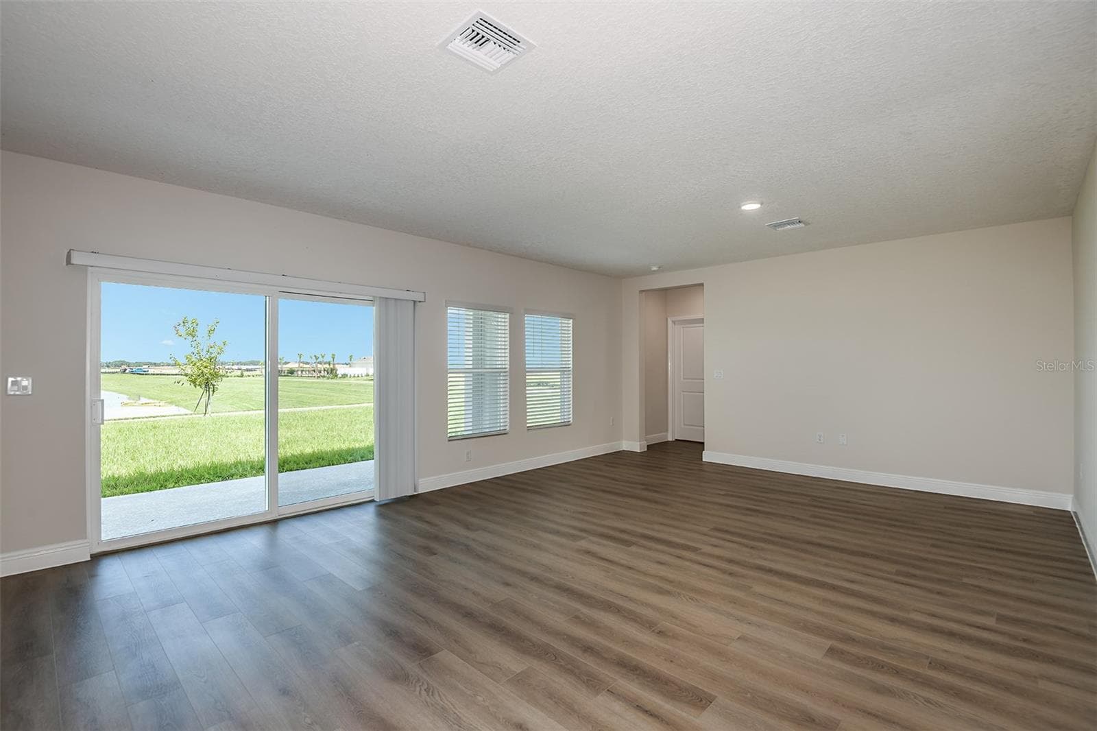 Single Family Residence at 31717 BIENVILLE LN, WESLEY CHAPEL, photo 13 of 31