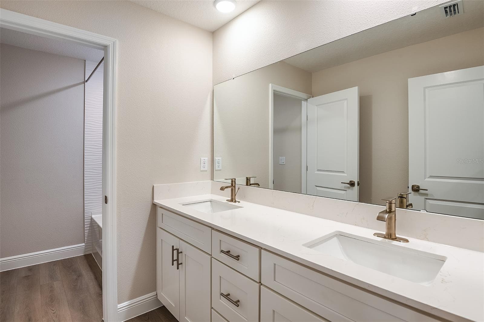 Single Family Residence at 31717 BIENVILLE LN, WESLEY CHAPEL, photo 27 of 31