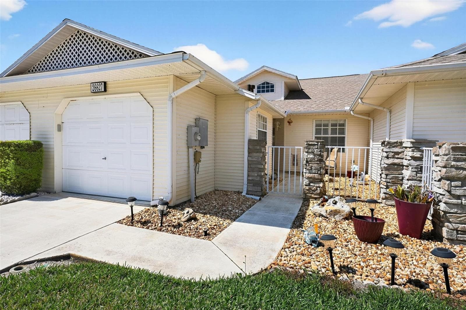 26627 RACQUET CIR