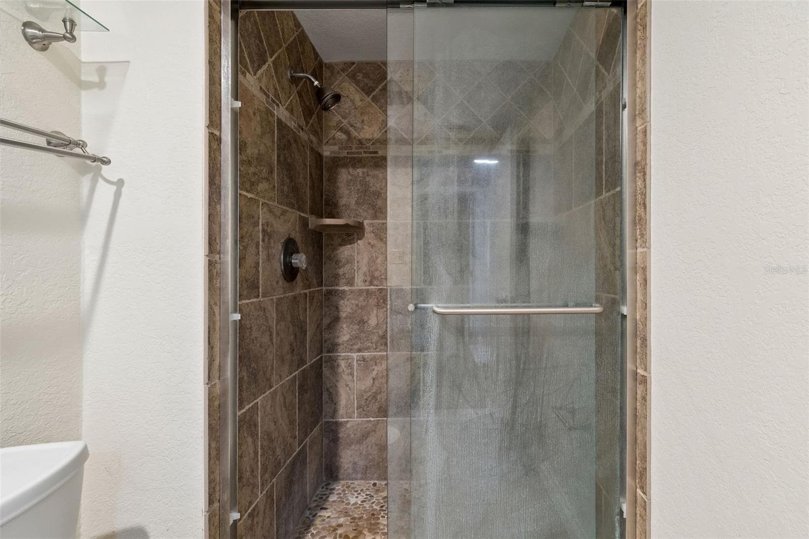 Condominium at 36750 US HIGHWAY 19 N #8-202, PALM HARBOR, photo 31 of 82