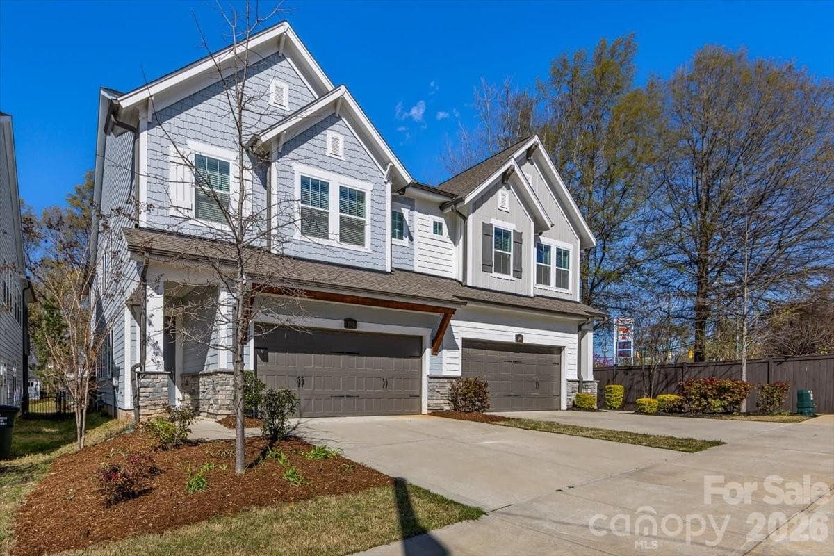 Townhouse at Charlotte, photo 2 of 48