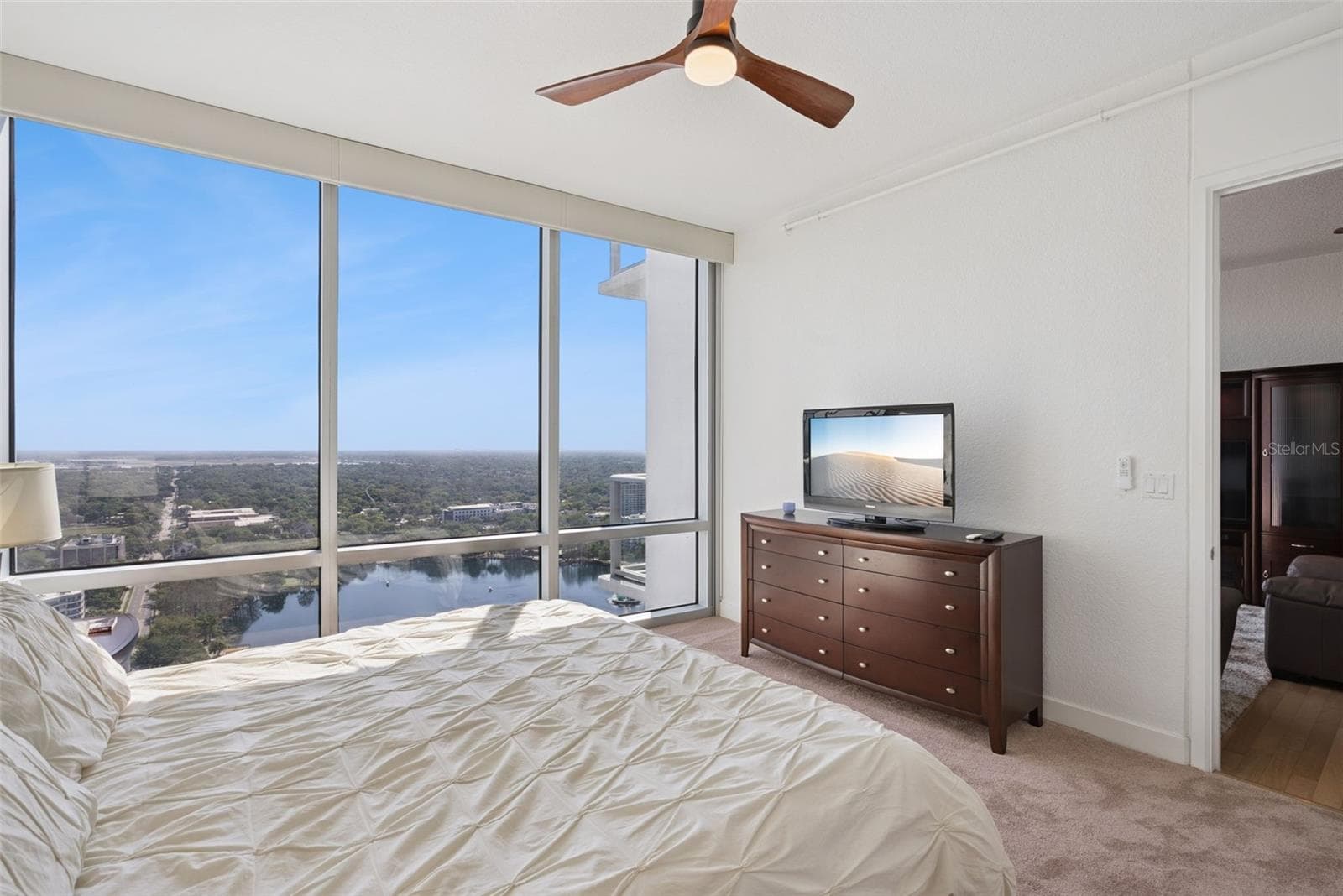 Condominium at 150 E ROBINSON ST #2709, ORLANDO, photo 19 of 77