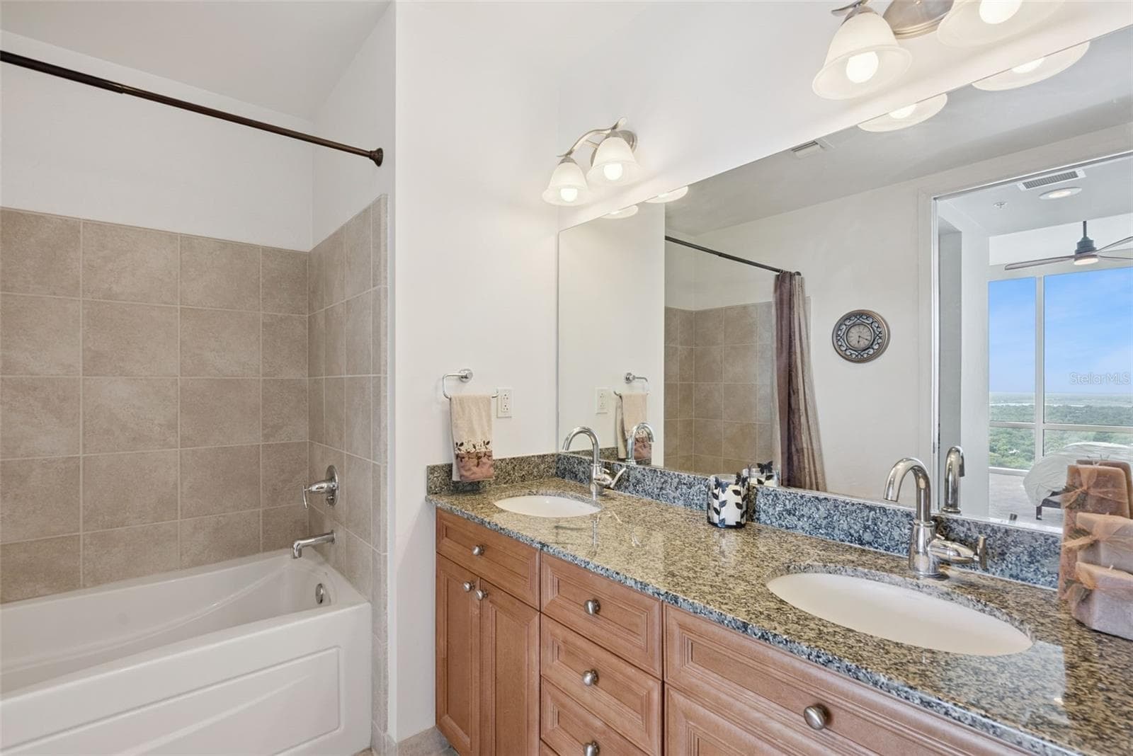 Condominium at 150 E ROBINSON ST #2709, ORLANDO, photo 24 of 77