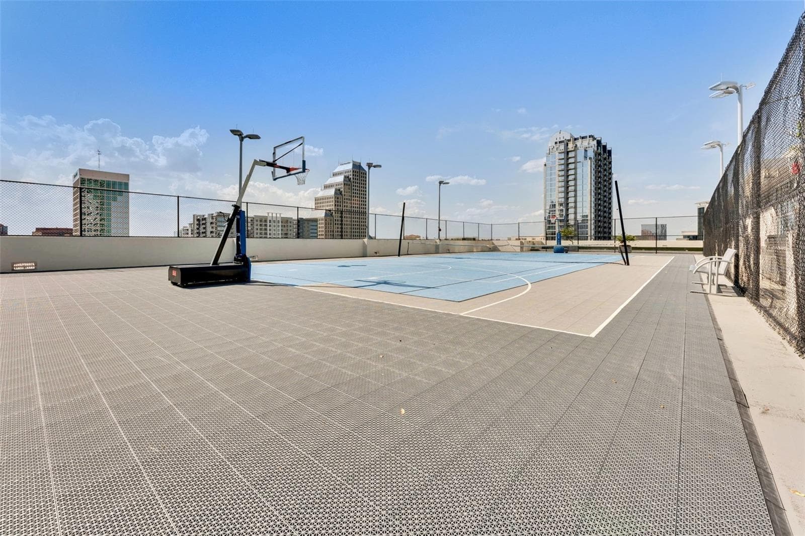 Community basketball court - 150 E ROBINSON ST #2709, ORLANDO
