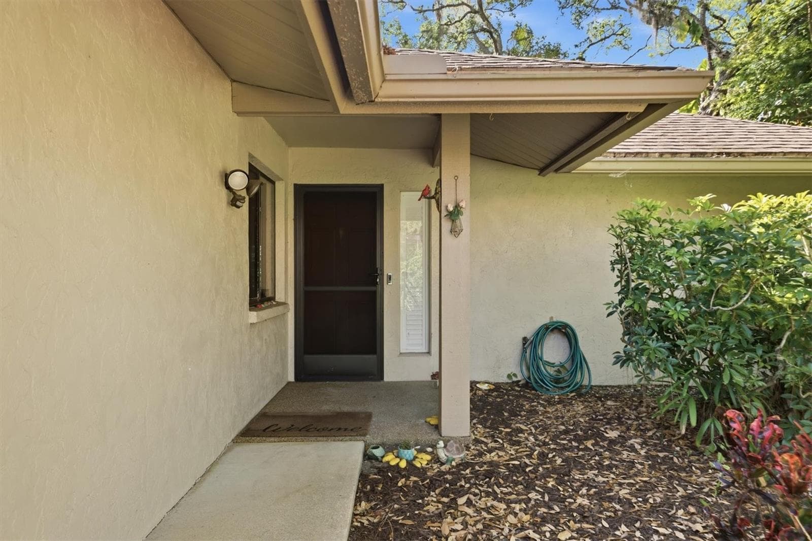 Covered front entrance, end unit villa - 3351 THORNWOOD RD #3351, SARASOTA