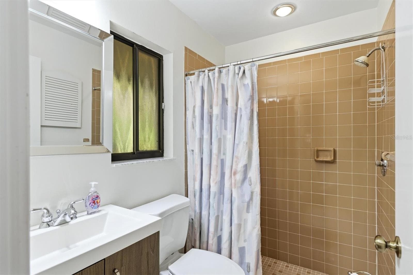ensuite bathroom (3) - 3351 THORNWOOD RD #3351, SARASOTA