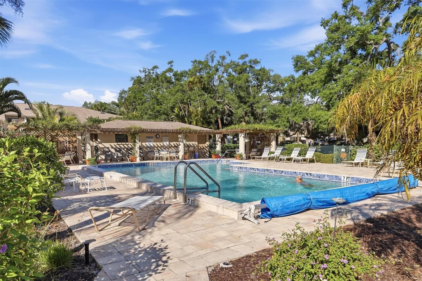 Heated pool, pergolas, gazebo area - 3351 THORNWOOD RD #3351, SARASOTA