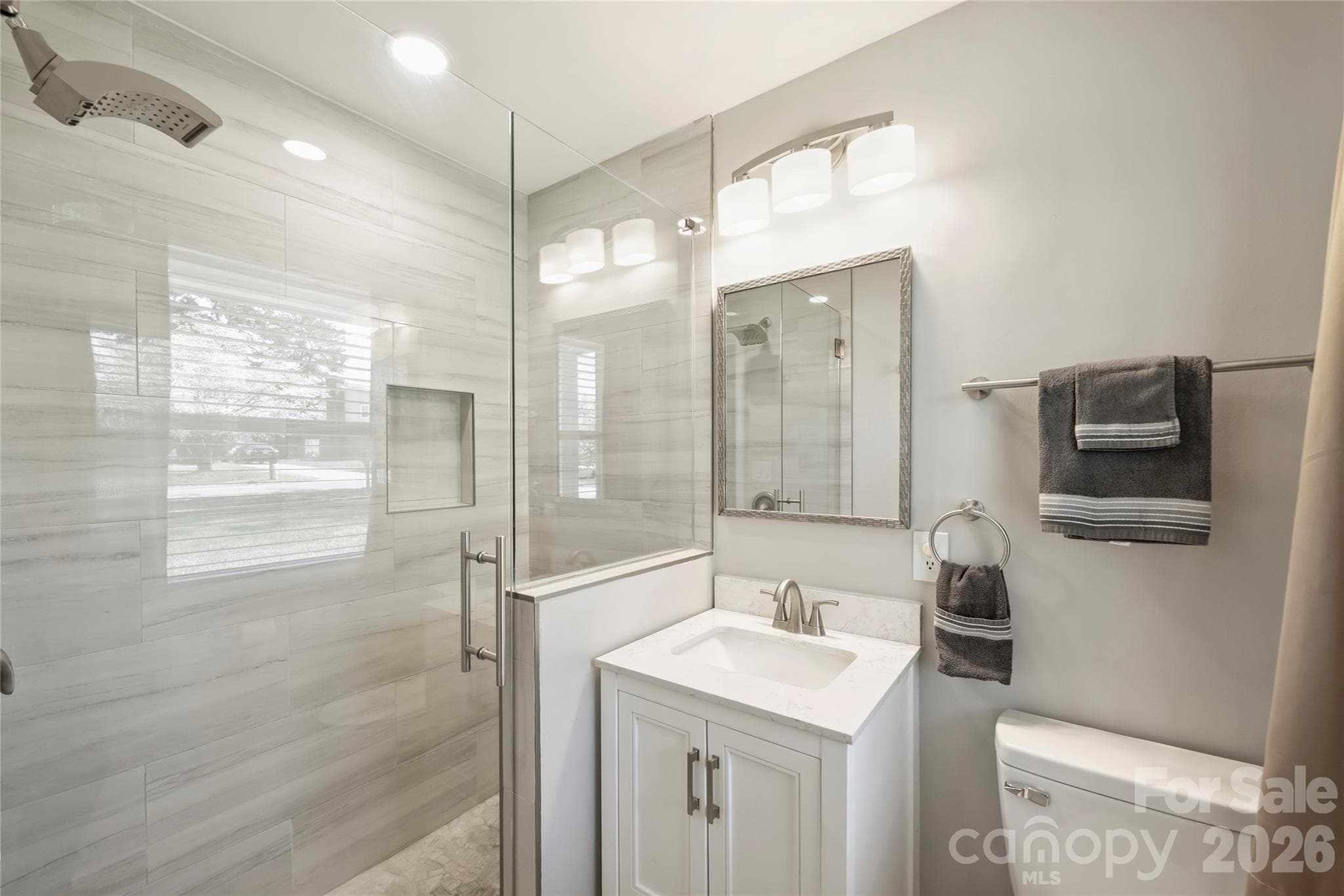 Primary Bedroom's ensuite Bathroom - 3724 Cobbleridge Drive, Charlotte