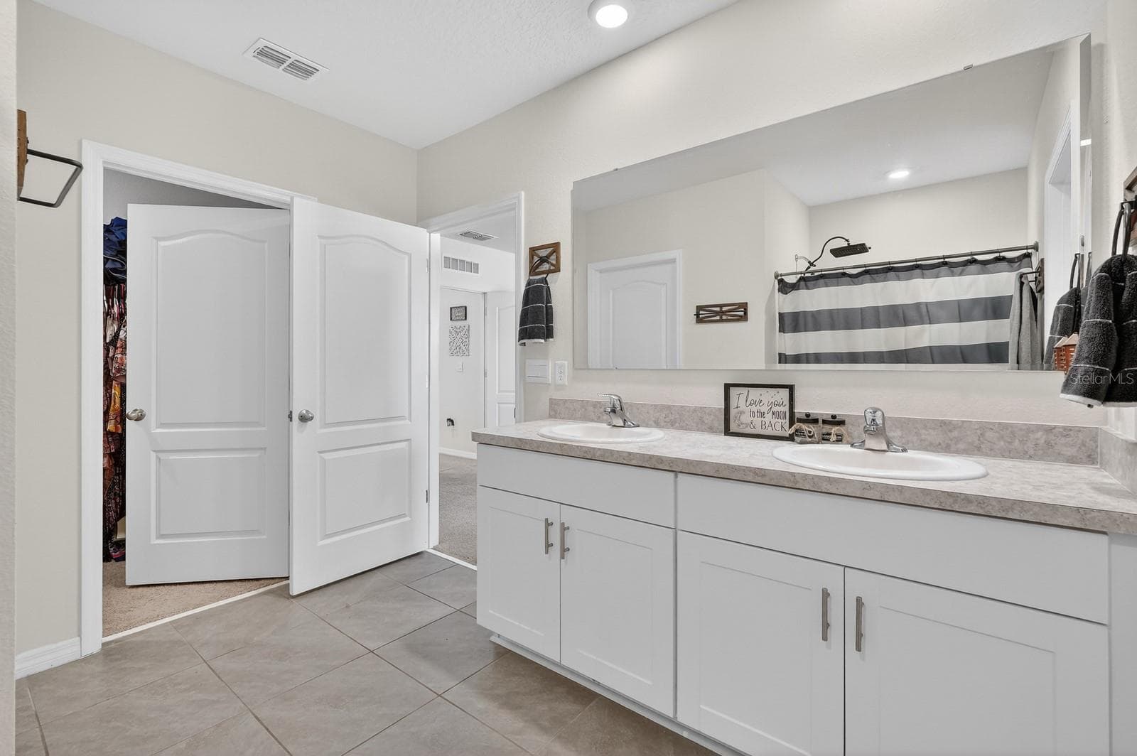 Single Family Residence at 1809 MYRTLEBROOKE DR, EDGEWATER, photo 20 of 59