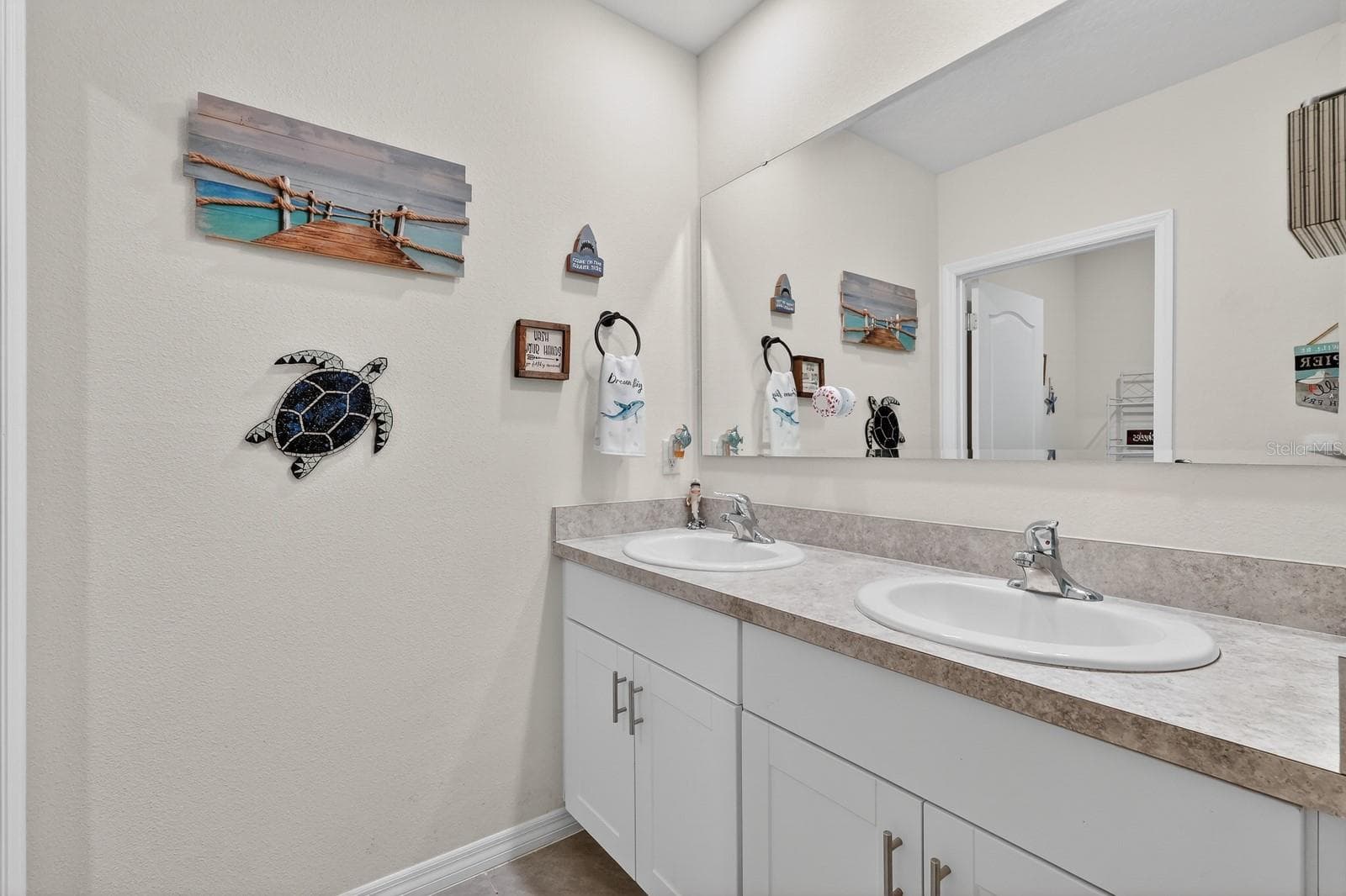 Single Family Residence at 1809 MYRTLEBROOKE DR, EDGEWATER, photo 32 of 59