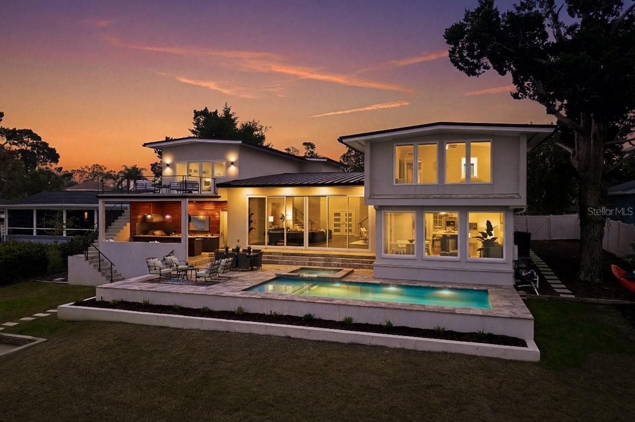 Back Exterior Evening - 915 BAYSHORE DR, TARPON SPRINGS
