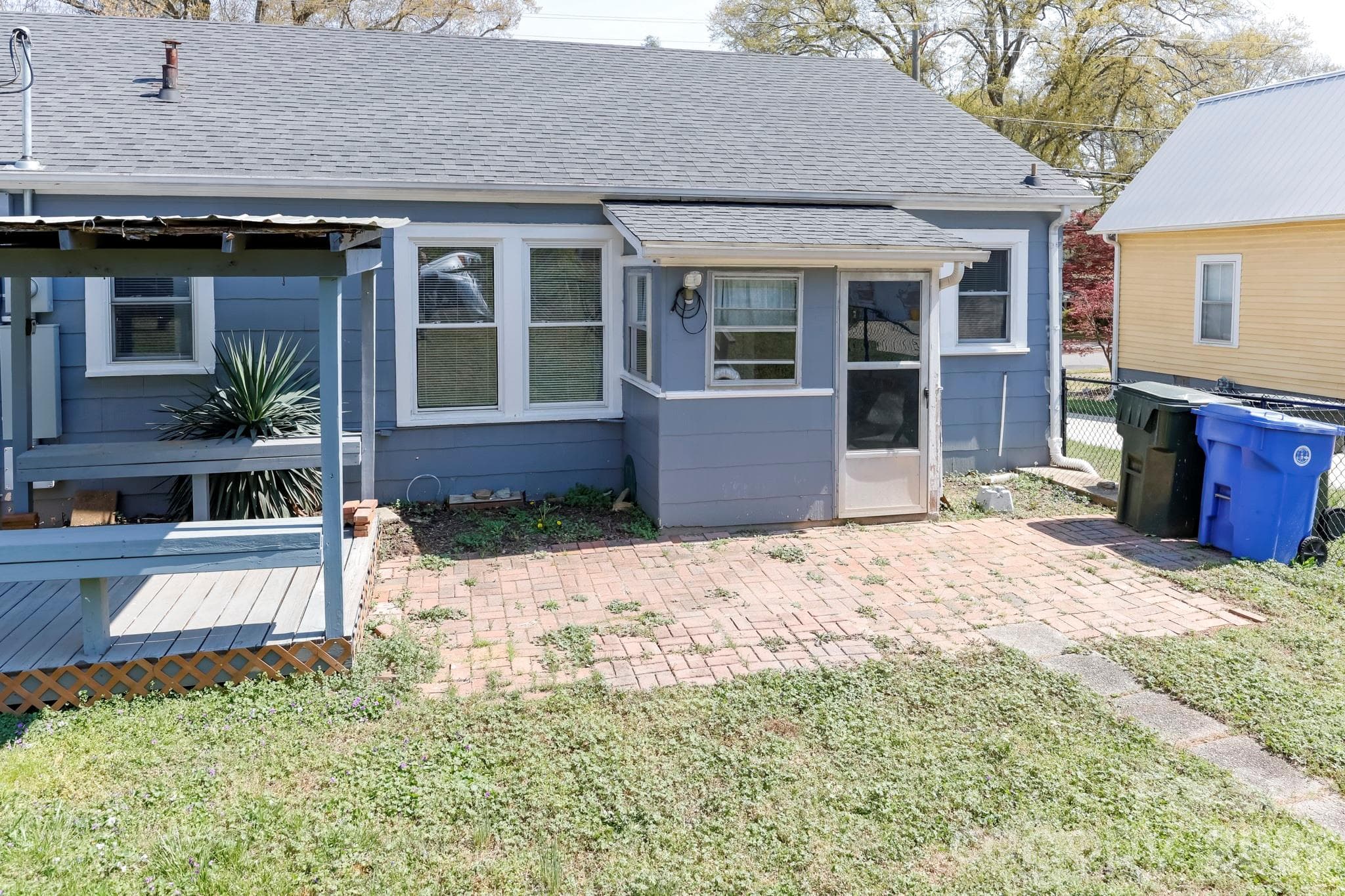 Rear - Rutherfordton