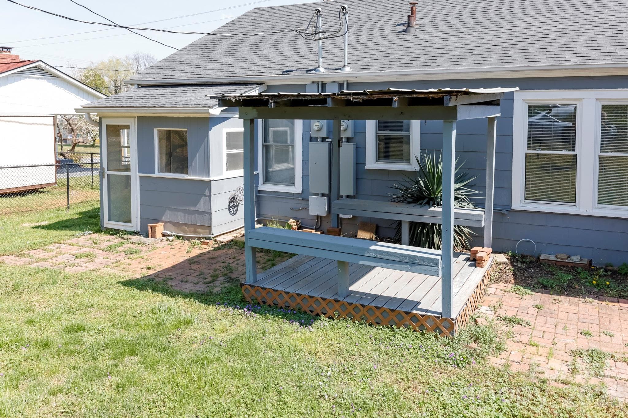 Rear - Rutherfordton