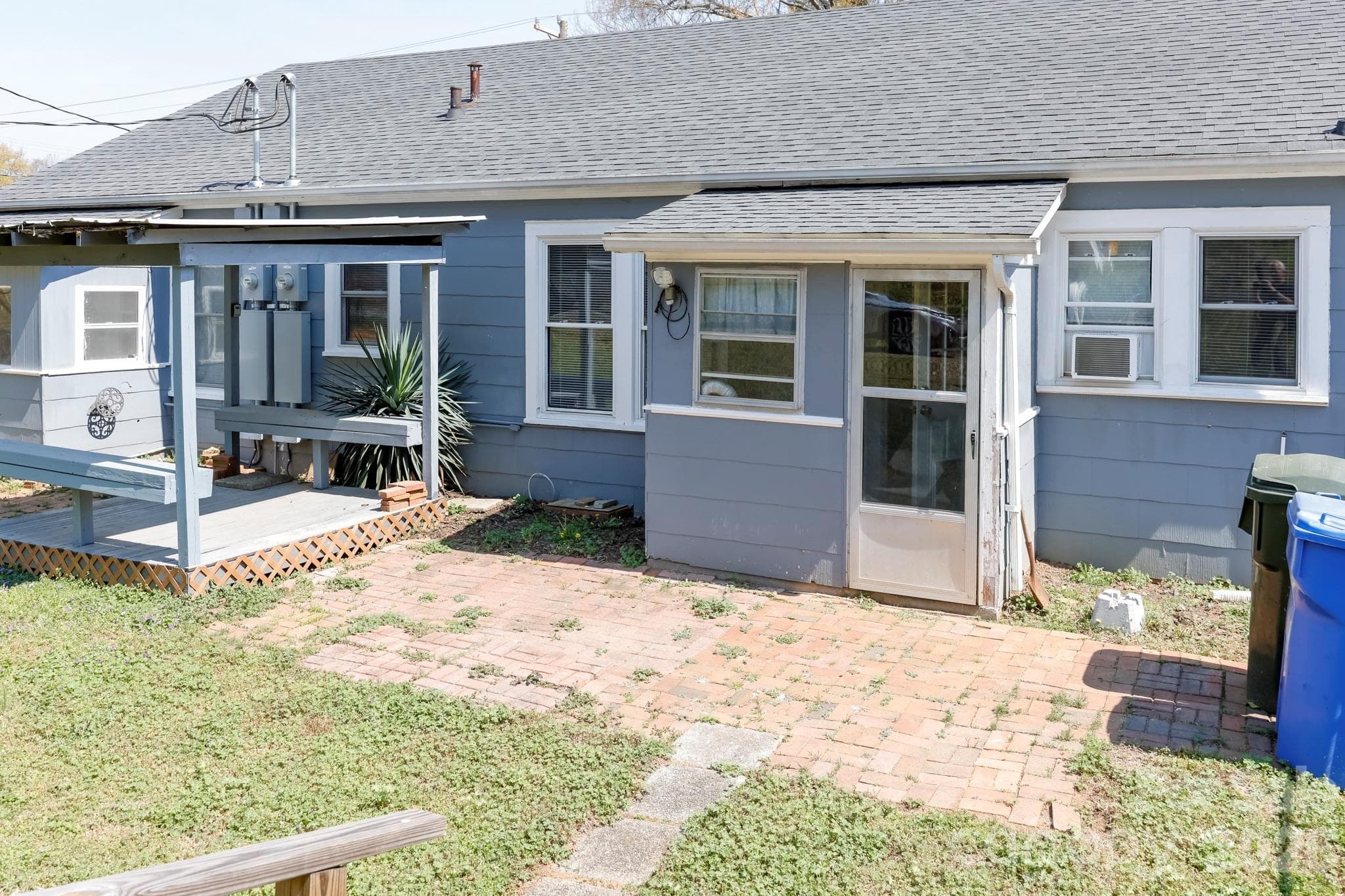 Rear - Rutherfordton