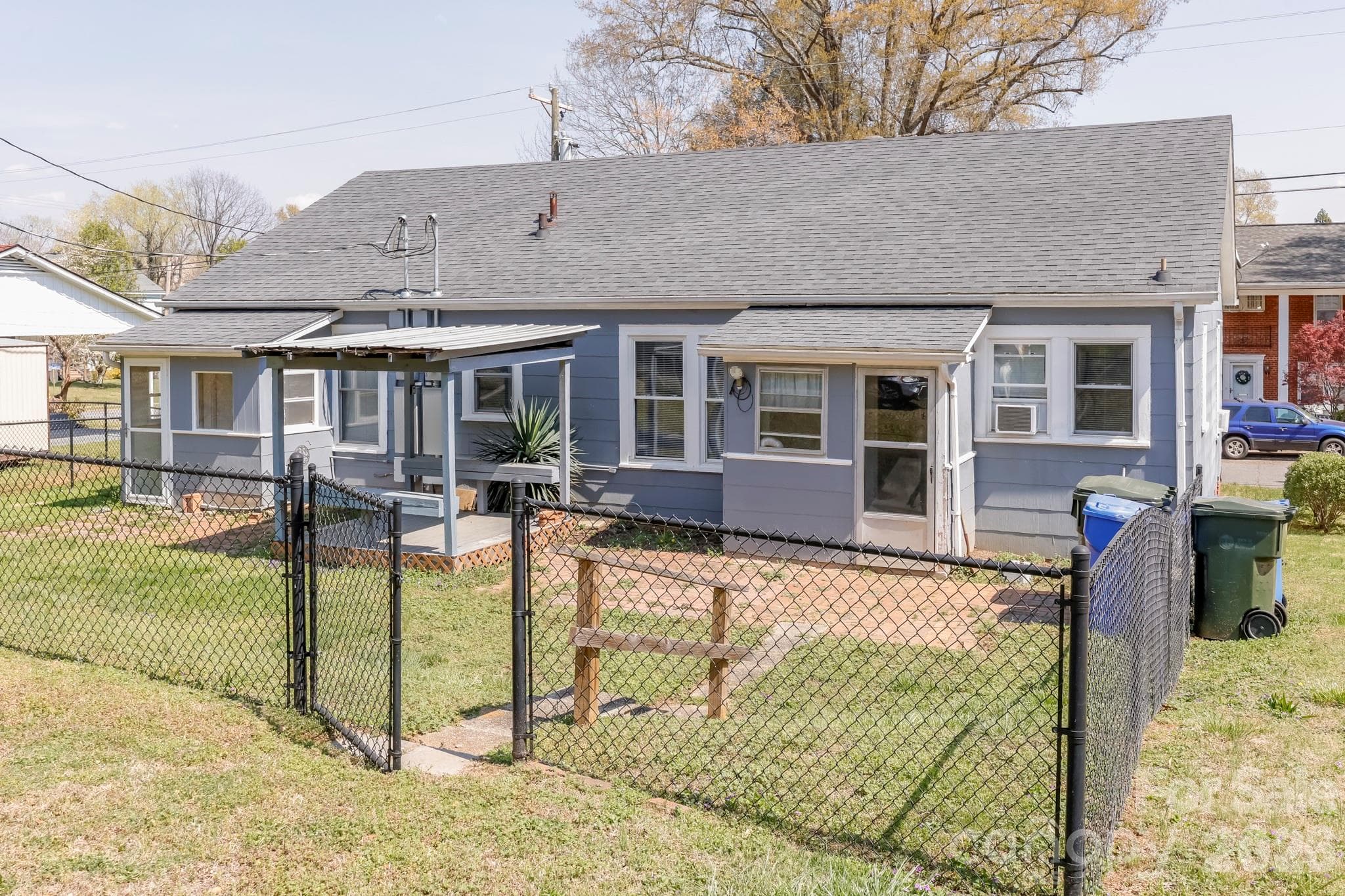 Rear - Rutherfordton