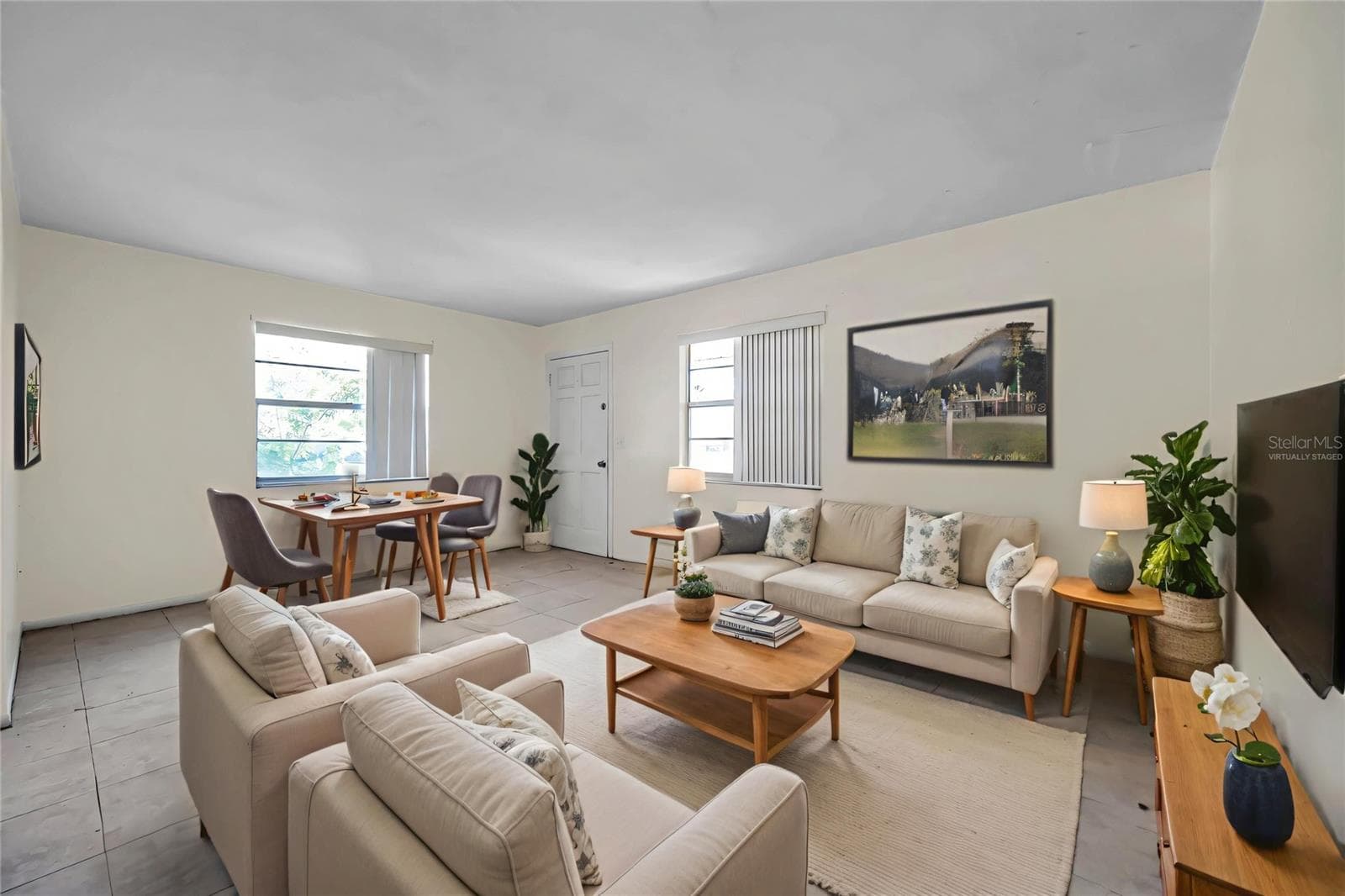 Virtually staged living room. - 914 LAKE PALMS DR, LARGO
