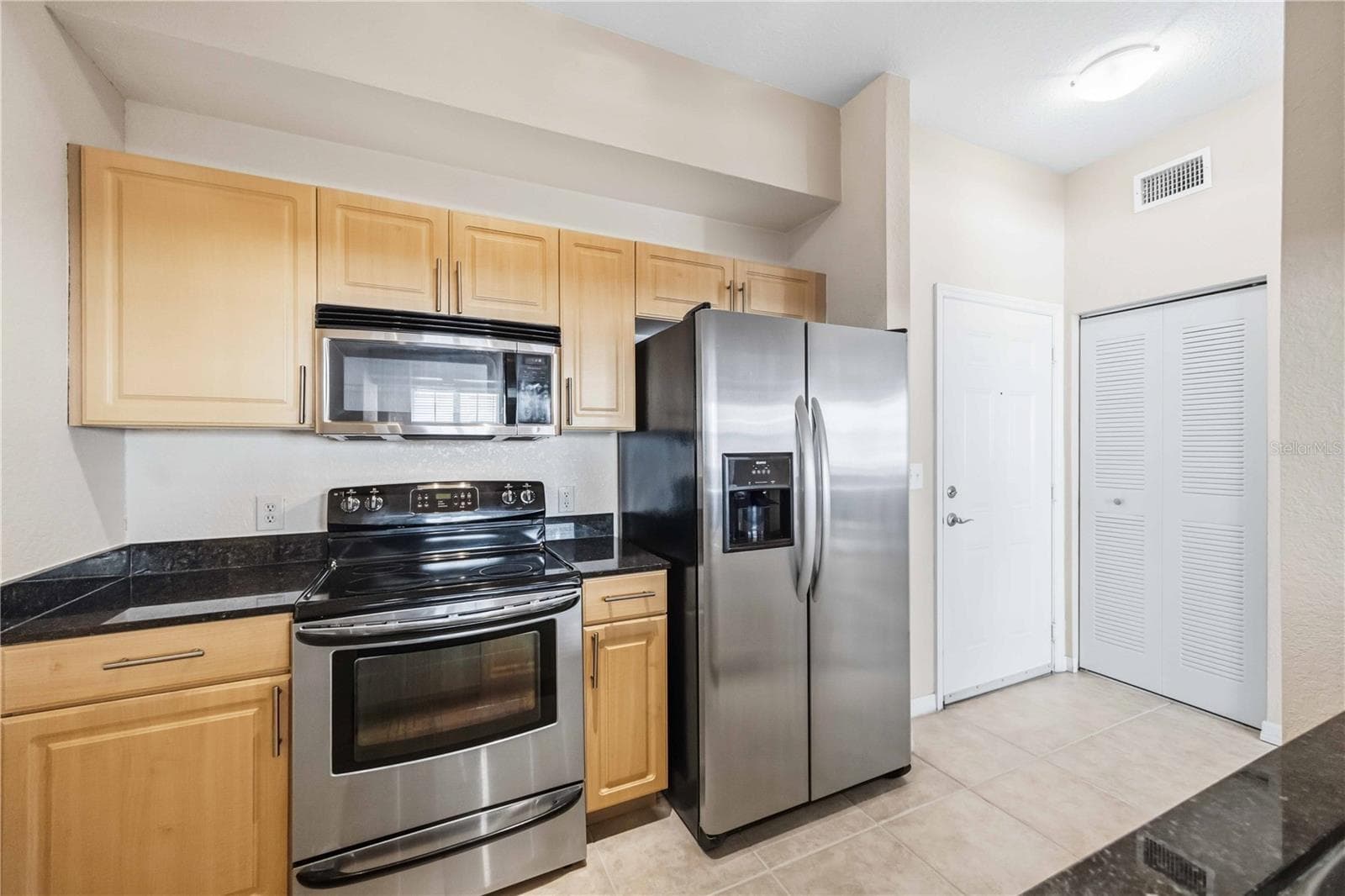 Condominium at 1064 N TAMIAMI TRL #1406, SARASOTA, photo 9 of 29