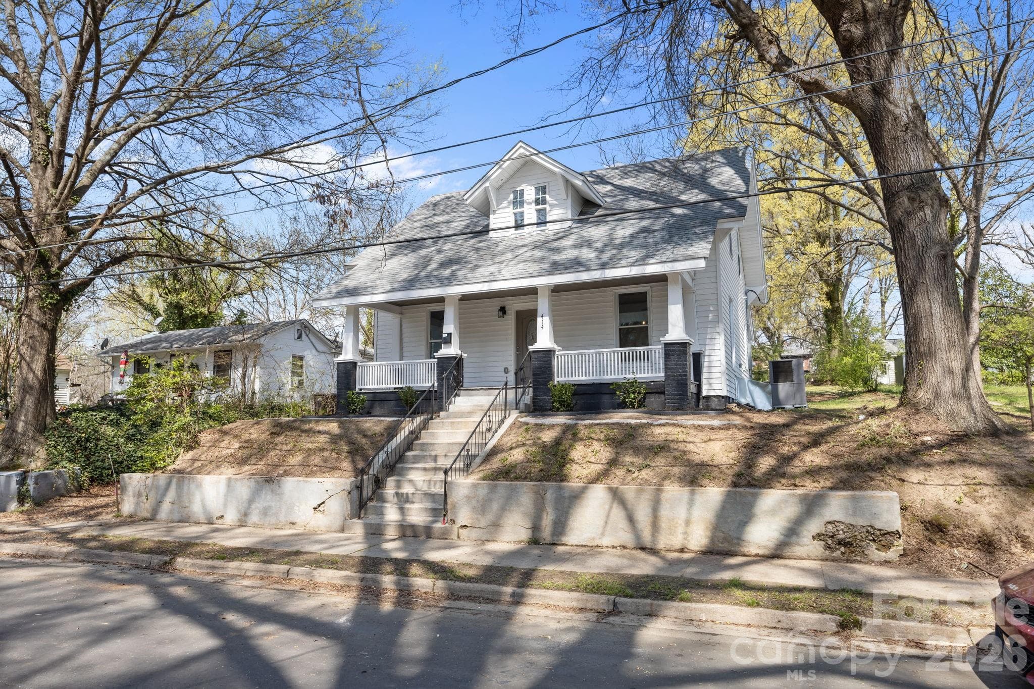 Single Family Residence at Statesville, photo 3 of 26