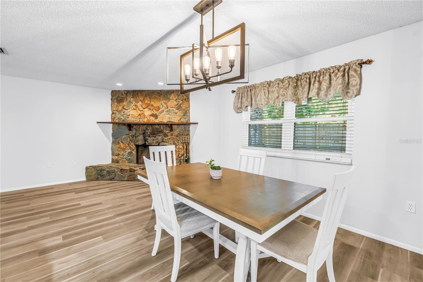 Single Family Residence at 112 MEADOWCROSS DR, SAFETY HARBOR, photo 16 of 39