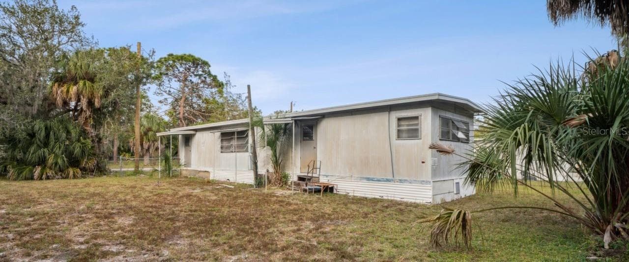Mobile Home at 9300 KIOWA DR, NEW PORT RICHEY, photo 4 of 8