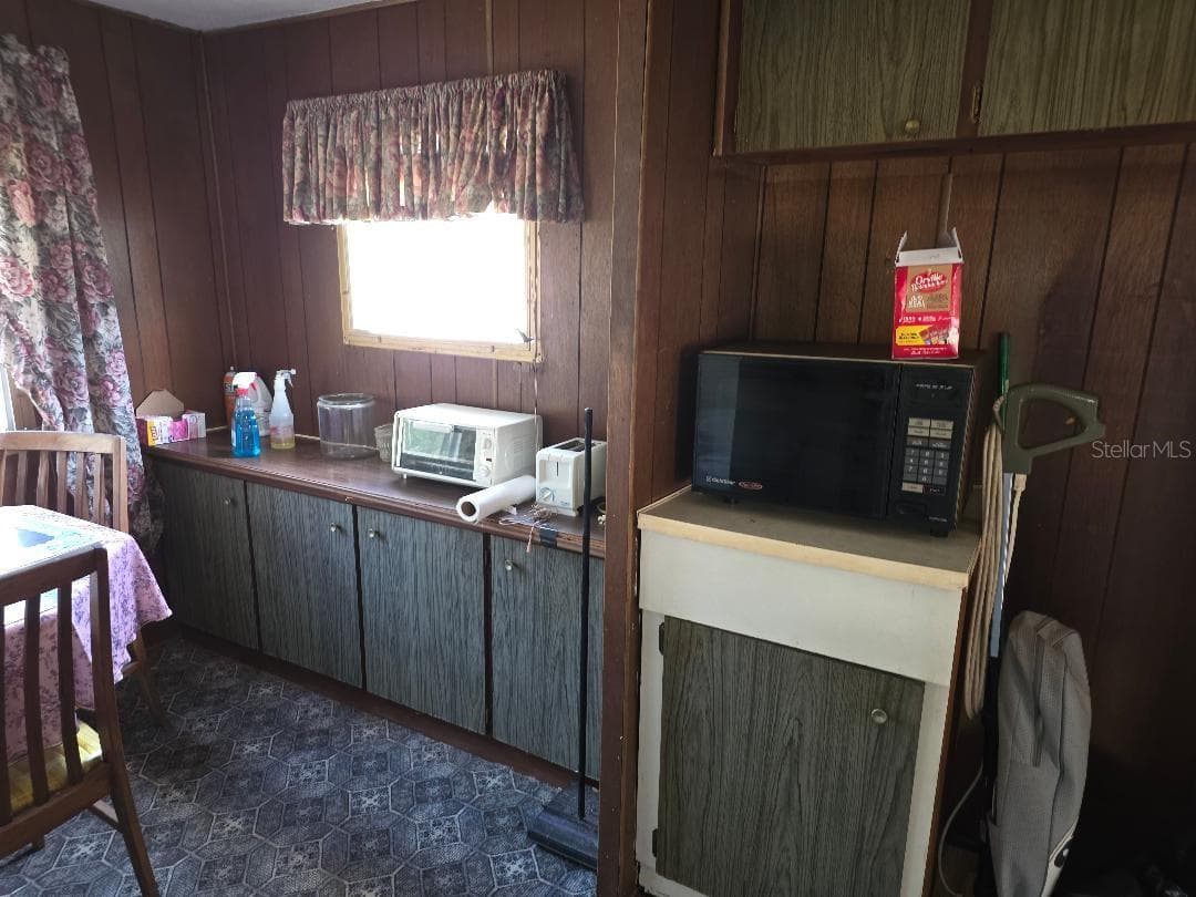 Mobile Home at 9300 KIOWA DR, NEW PORT RICHEY, photo 8 of 8