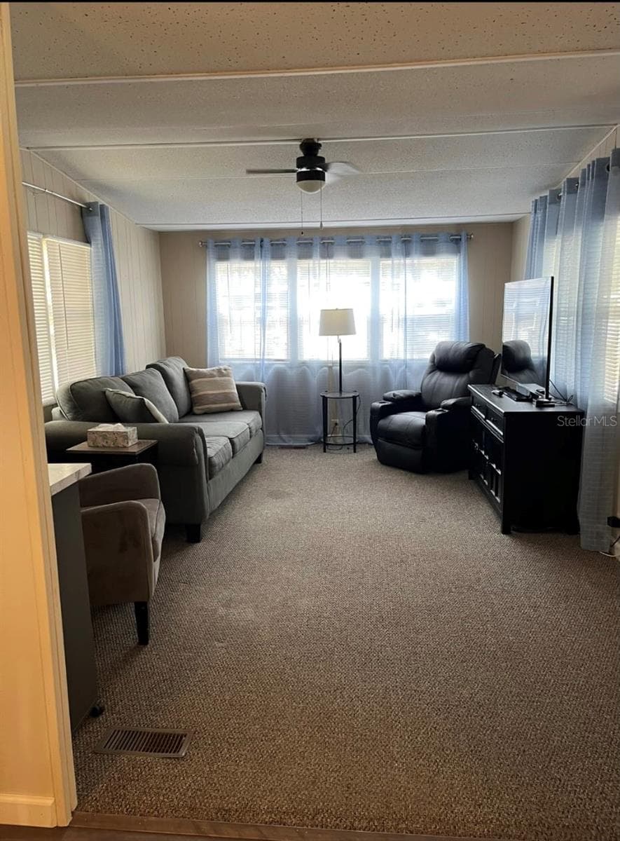 Mobile Home at 38961 STAPLEY CIR, ZEPHYRHILLS, photo 2 of 14