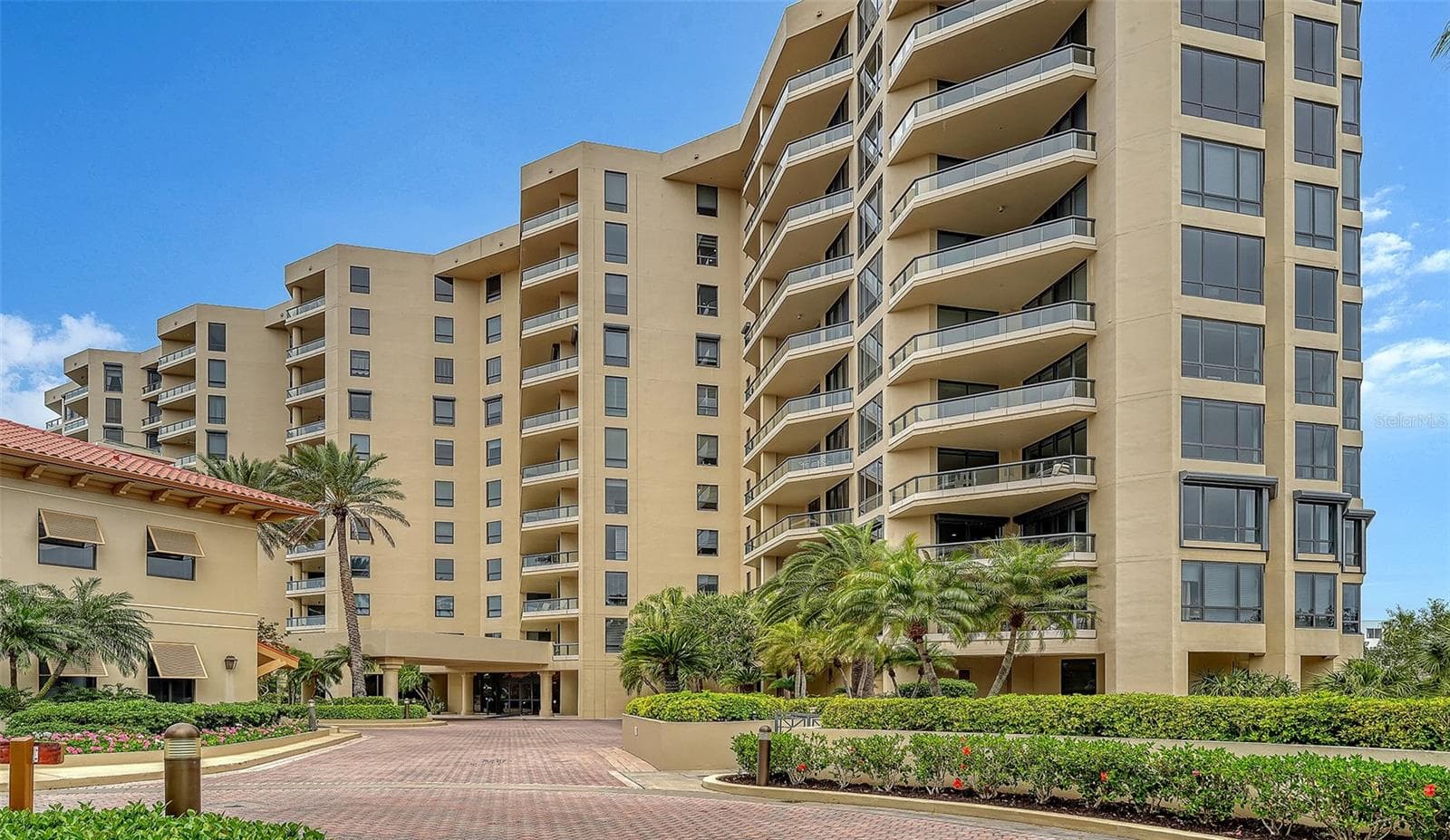 1281 GULF OF MEXICO DR #111