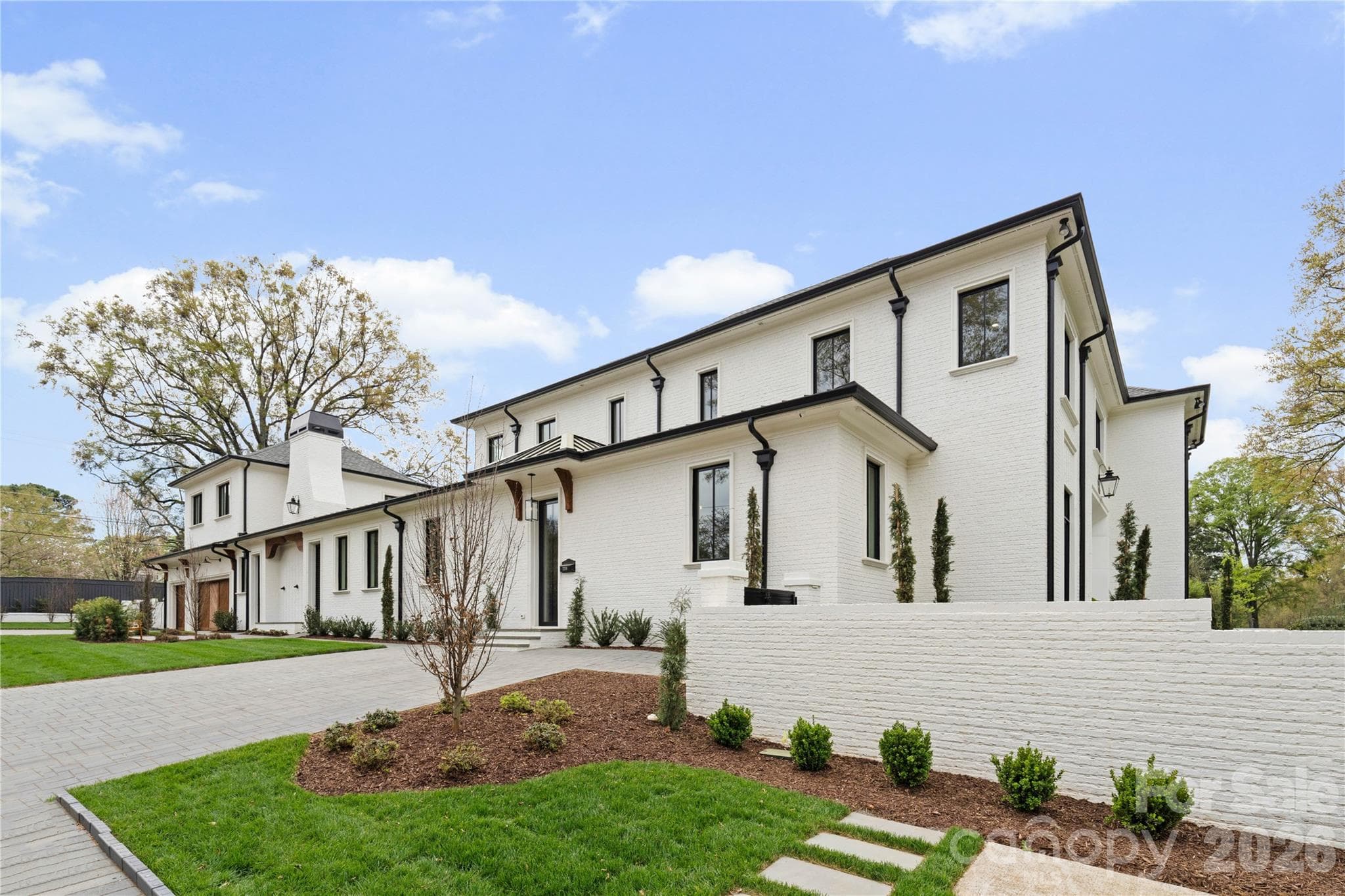 Full brick estate property - Charlotte