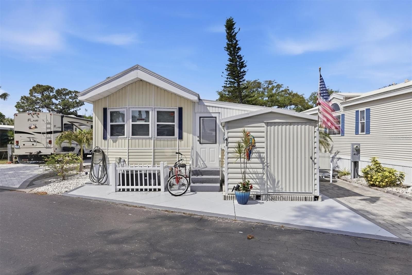 Manufactured Home at 1674 UNIVERSITY PKWY #41, SARASOTA, photo 2 of 34