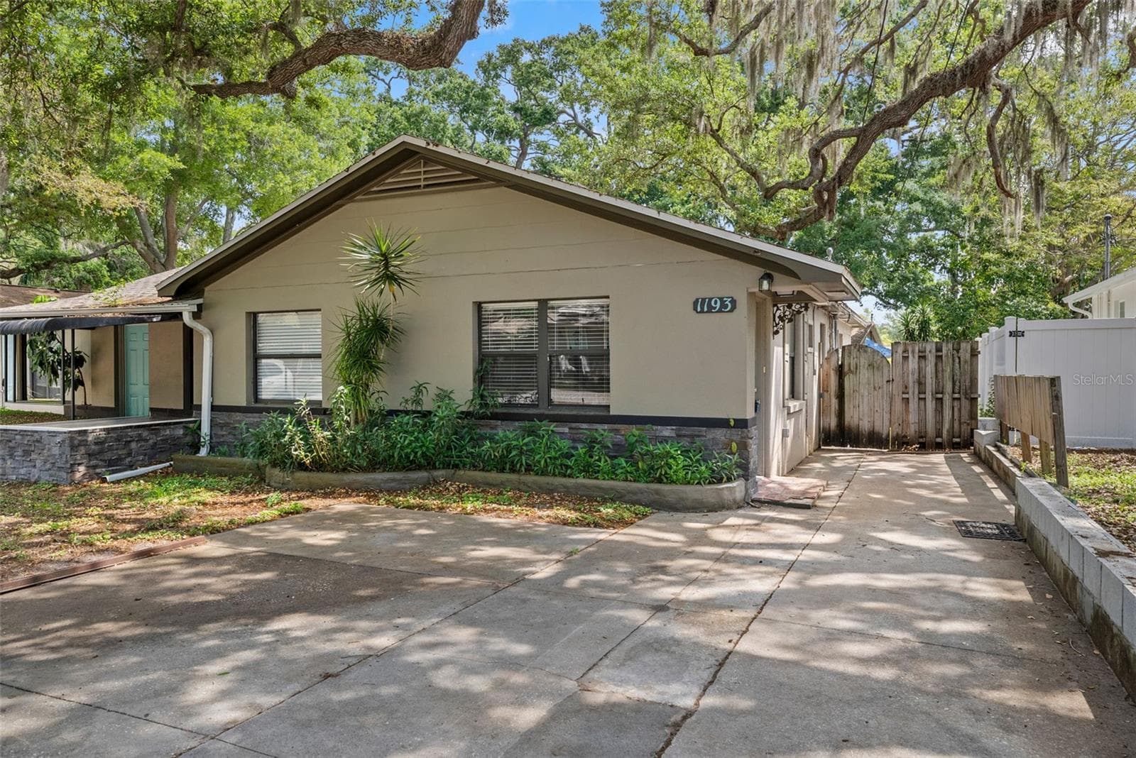Duplex at 1193 & 1195 BASS BLVD, DUNEDIN, photo 36 of 38
