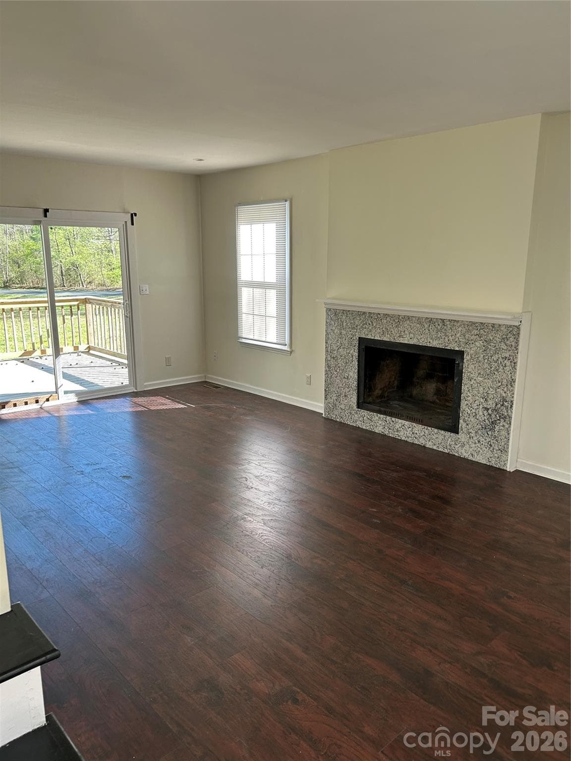 Single Family Residence at 16333 Peach Grove Lane, Charlotte, photo 4 of 18