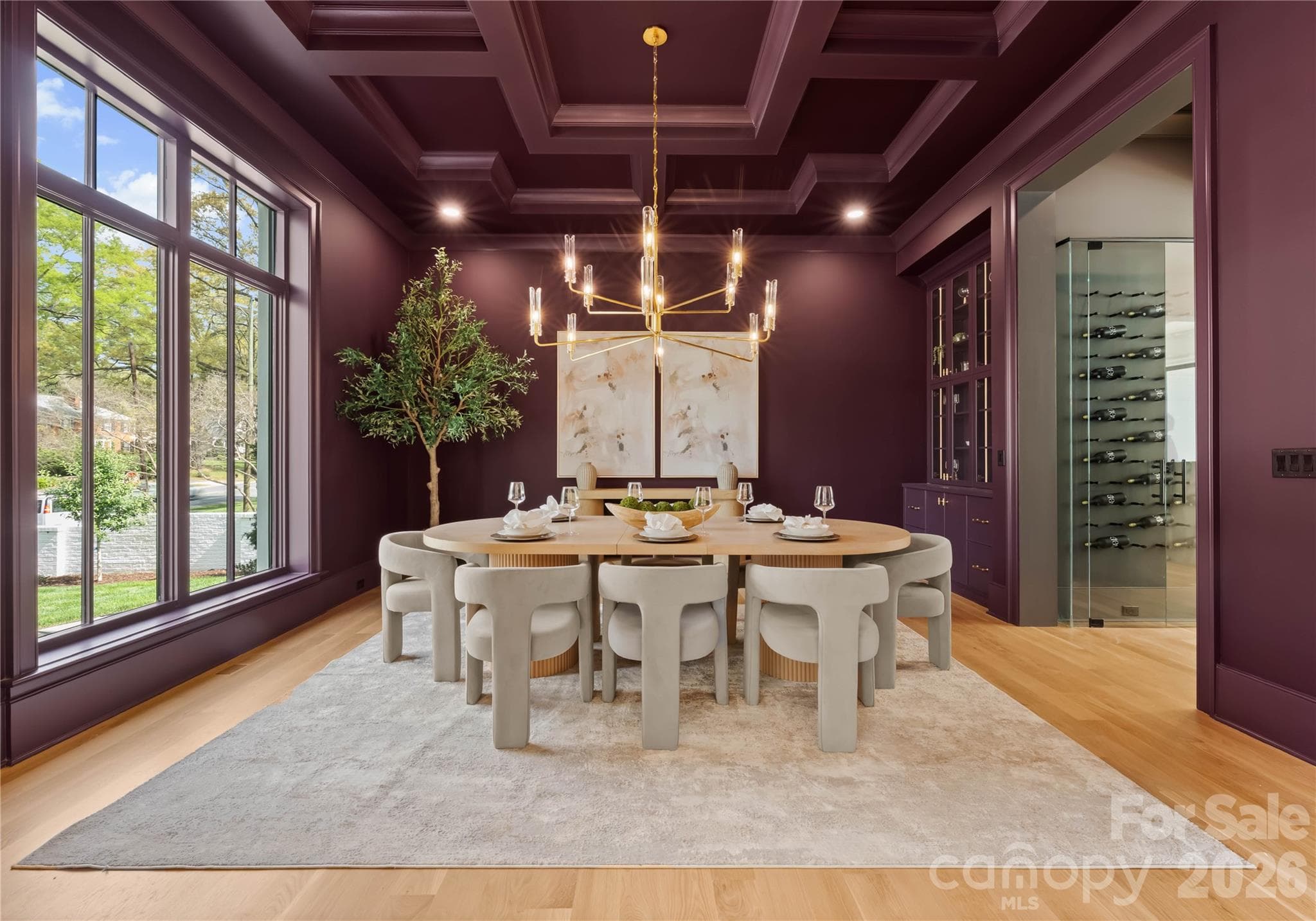 Dining room with ceiling  details - Charlotte