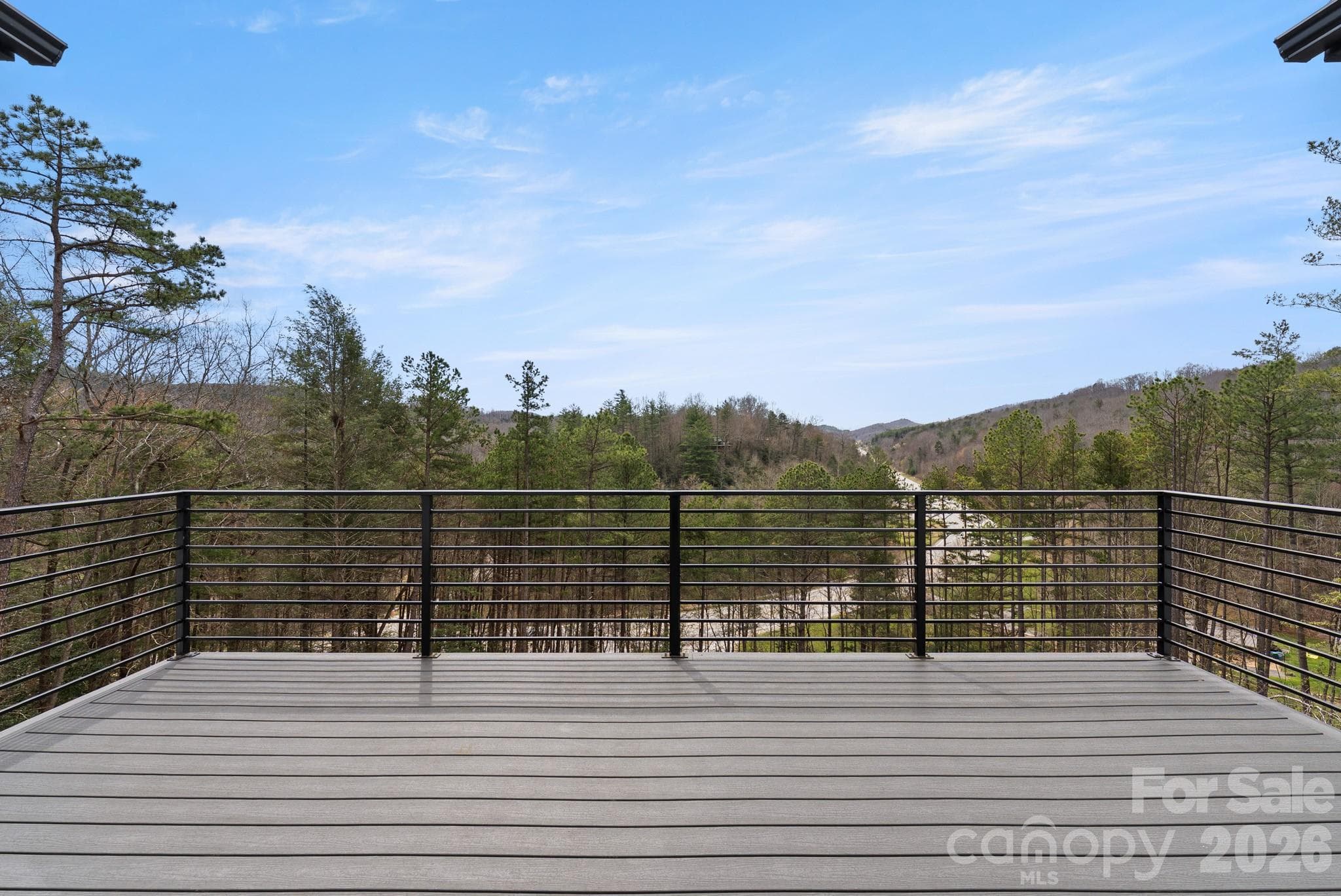 Third level deck with mountain views - 74 Jeranna Road, Mills River