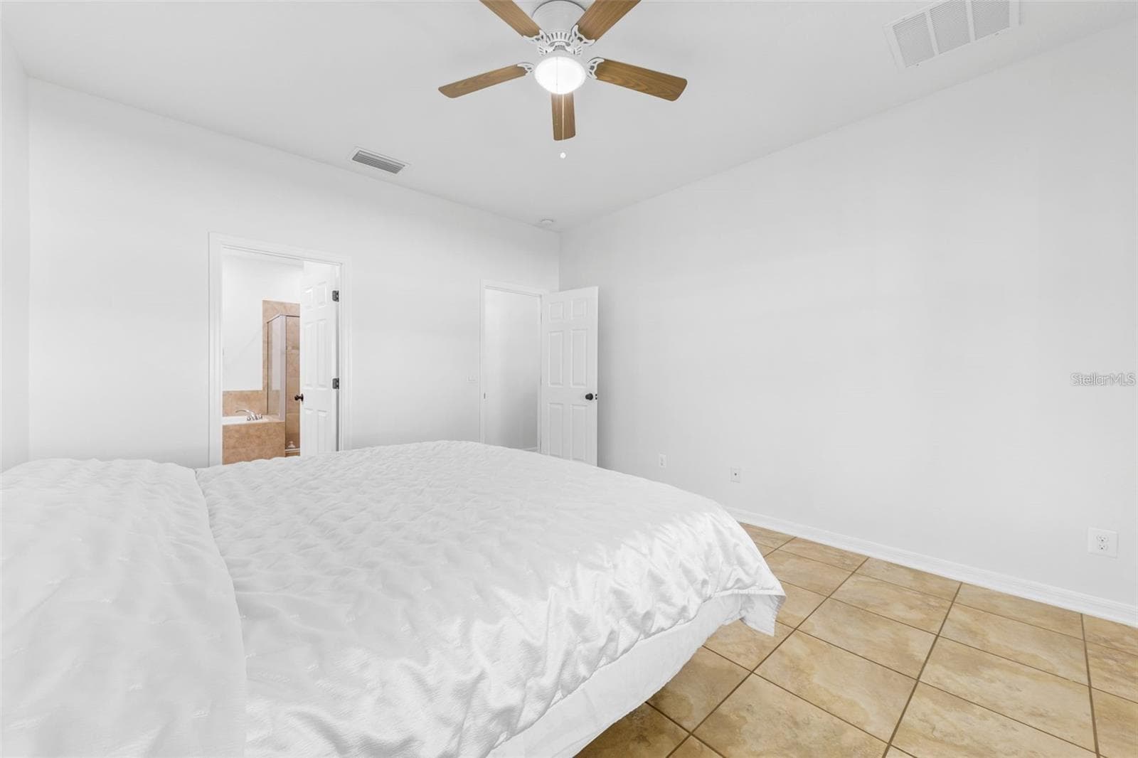 Single Family Residence at 12216 PRAIRIE PLANTATION WAY, ORLANDO, photo 8 of 17