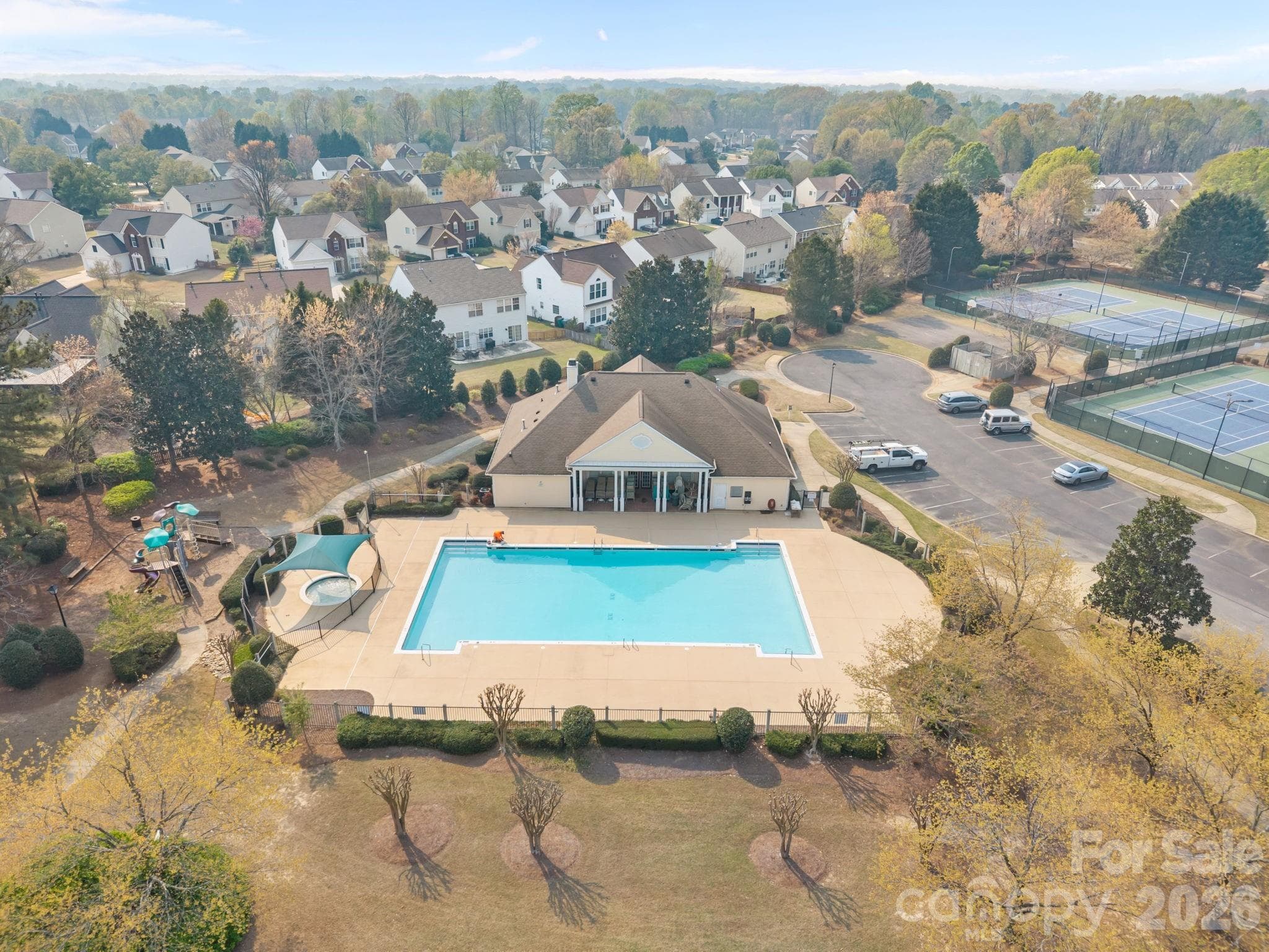 Fantastic pool and clubhouse. - Charlotte