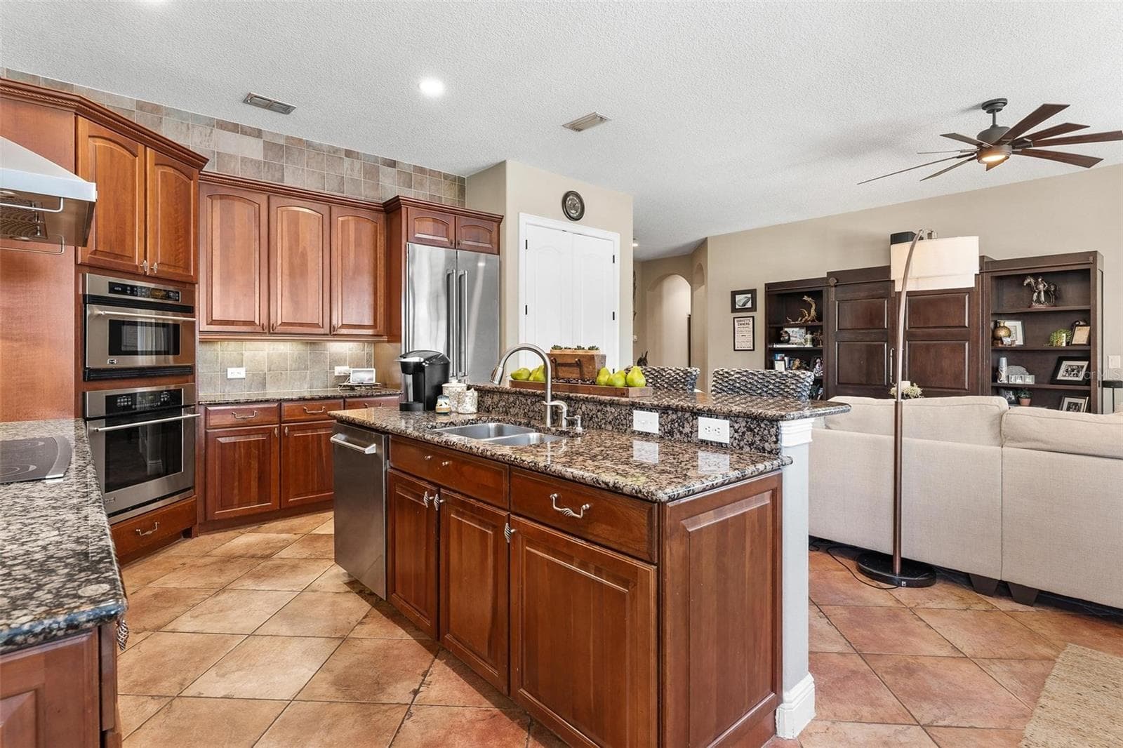 STAINLESS STEEL APPLIANCES - 3001 ISOLA BELLA BLVD, MOUNT DORA