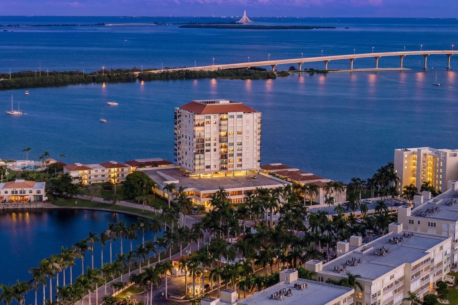 Condominium at 6287 BAHIA DEL MAR CIR #1202, ST PETERSBURG, photo 2 of 43