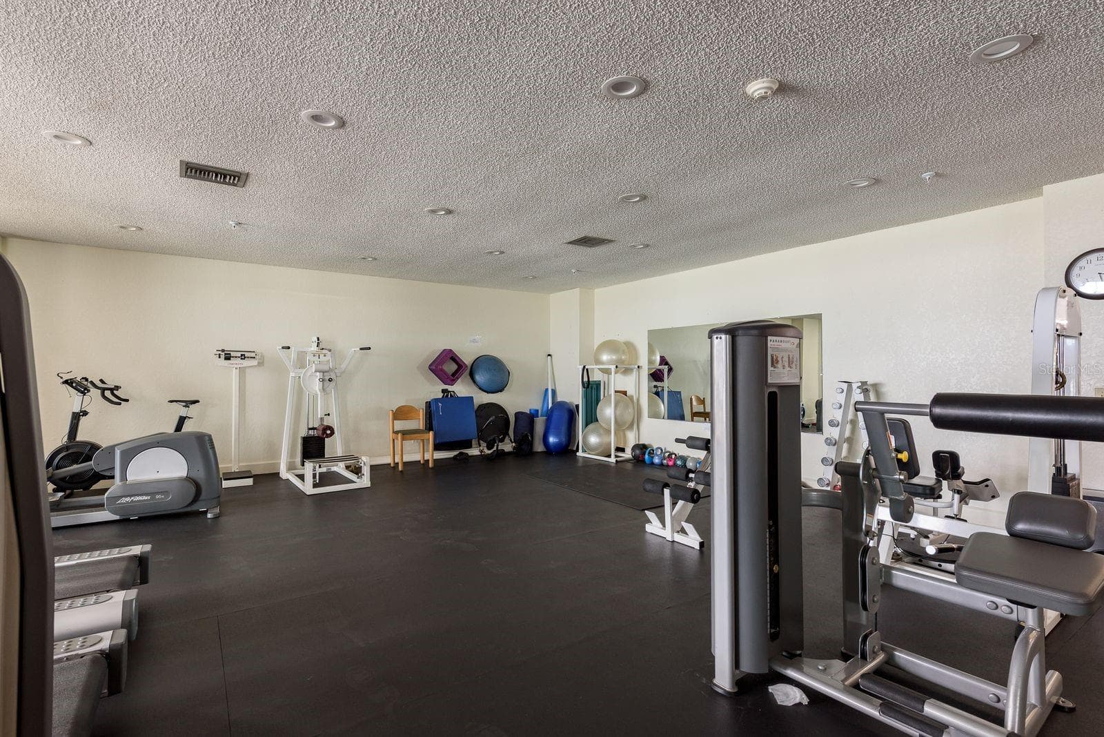 Condominium at 6287 BAHIA DEL MAR CIR #1202, ST PETERSBURG, photo 29 of 43